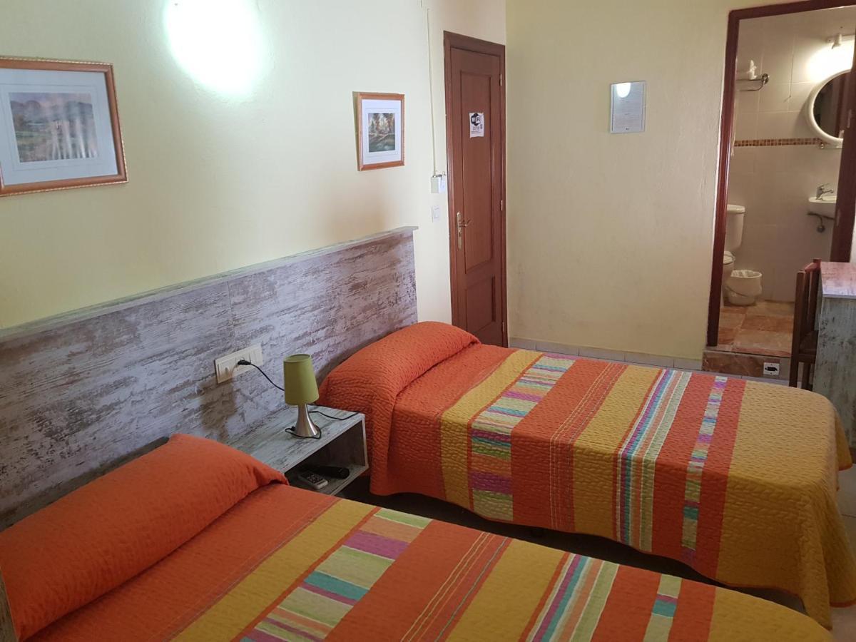 Hostal Virgen Del Rocio Ronda Exteriér fotografie