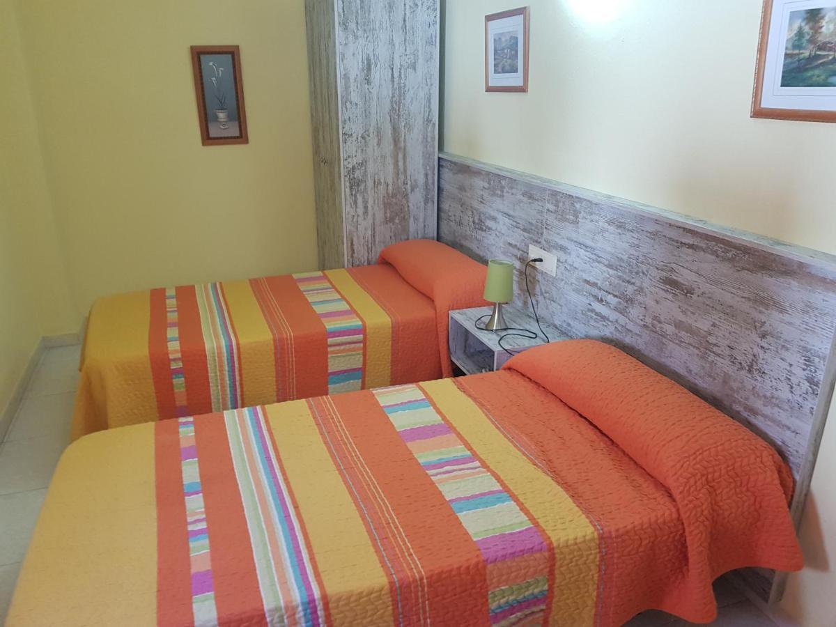 Hostal Virgen Del Rocio Ronda Exteriér fotografie